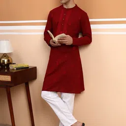House of Pataudi Embroidered Pure Cotton Kurta With Trouser image 4