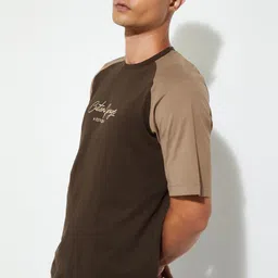 max Men Colourblocked Regular Fit Pure Coton T-shirt image 4