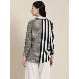 Qurvii Black & White Striped Shirt image 2