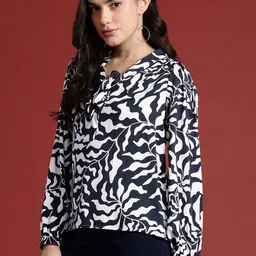 all about you Print Tie-Up Neck Top image 5