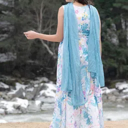 SRF JAIPUR Women Floral Printed Empire Gotta Patti Pure Cotton Kurta with Harem Pants & With Dupatta image 3