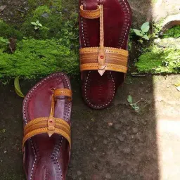 Kalapuri Men's Yellow Kolhapuri Sandals-picture-15