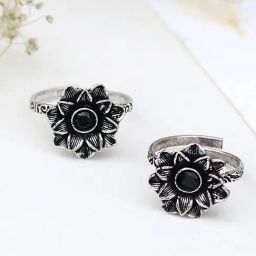 Teejh Ethnic Kayra Black Stone Silver Oxidized Toe Rings for Women-picture-13