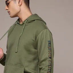 The Roadster Lifestyle Co. Brand Logo Print Hooded Sweatshirt-picture-16