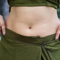 GHAN SALS Embellished Beads and Stones Heavy Work Baluchari Saree image 2