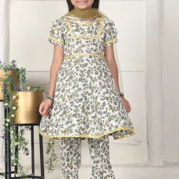 Cutiekins Girls Floral Printed A-Line Kurta with Trousers & Dupatta-picture-18