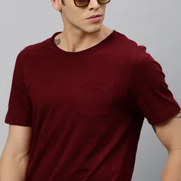 Roadster Men Maroon Solid Round Neck Pure Cotton T-shirt-picture-17