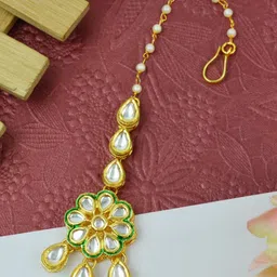 KYOOT JEWELS Gold-Plated Kundan Studded Maang Tikka Head Jewellery image 3