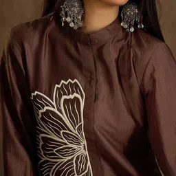 Inddus Floral Embroidered Mandarin Collar Tunic With Trousers image 5