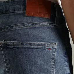 Tommy Hilfiger Men Regular Fit Mid-Rise Light Fade Jeans image 3