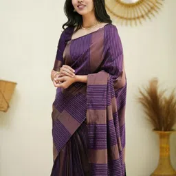 CaniBani Magenta Silk Blend Banarasi Sarees image 3