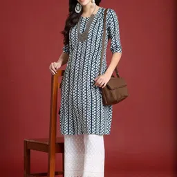 SZN Women Ethnic Motifs Printed Crepe Kurta-picture-37