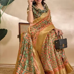 Aamish fashion Ethnic Motifs Silk Blend Handloom Saree image 2