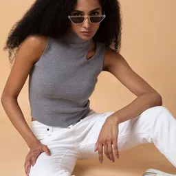 SHOWOFFFF Crop Top-picture-31