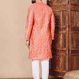 Shiv Leela Men Embroidered Sequinned Detail Kurta image 3