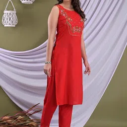 Maquien Women image 4