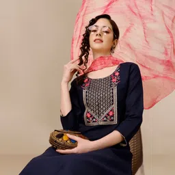 DIVASTRI Floral Embroidered Thread Work Straight Kurta With Trousers And Dupatta-image-36