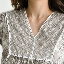 Sita Embroidered Cotton Blend Kurta Set image 3