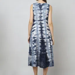 SAKURA Tie and Dye Dyed A-Line Midi Dress image 3