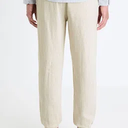 Celio Men Textured Mid-Rise Jogger Trousers image 4
