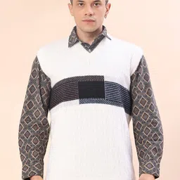 V-Mart Men Colourblocked Sweater Vest-picture-23