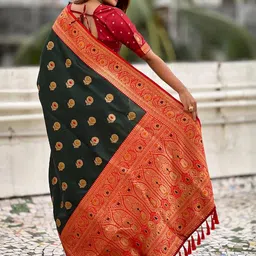 ELITE WEAVES Woven Design Zari Silk Blend Banarasi Saree image 2