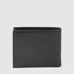 Tommy Hilfiger Men Black Leather Solid Two Fold Wallet image 2