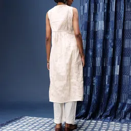 Taavi Geometric Woven Designed Cora A-Line Kurta image 5