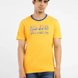 Levi's Yellow Cotton Regular Fit Printed T-Shirt-image-78