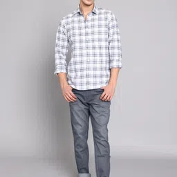 TRIGGER Men Slim Fit Mid-Rise Light Fade Stretchable Jeans image 4