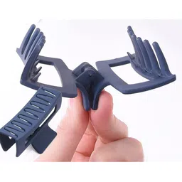 Watch junction Women Set of 4 Matt Finished Claw Clip image 2