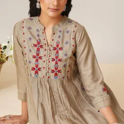 Jaypore Beige Hand Embroidery Regular Fit Kurta image 5