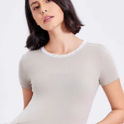 LULU & SKY Women Round Neck Curved Hem Fitted Top-picture-17