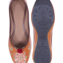 DFR Women Mojaris Flats image 3