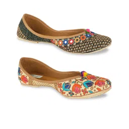 DESI COLOUR Women Multi Printed Mojaris Flats-image-96