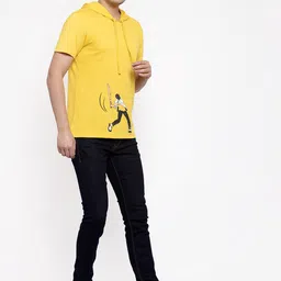 Friskers Men Yellow Printed Hood T-shirt image 5