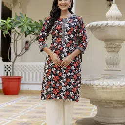 PURSHOTTAM WALA Floral Printed Round Neck Straight kurta-picture-25