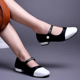 Shoetopia Colour Blocked Metal Chain Applique Detailed Mary Jane Ballerinas - Black-picture-21