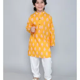 The Magic Wand Full Sleeves Ikat Design Motif Printed Kurta Set -  Yellow image 5