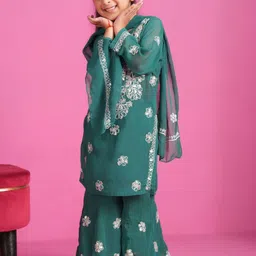 KHAKA Girls Ethnic Motifs Embroidered Regular Thread Work Kurta with Palazzos & Dupatta image 4