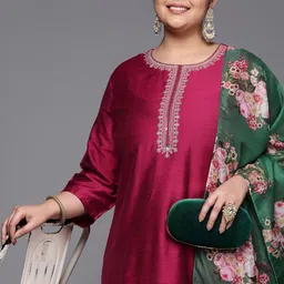 Sztori Plus Size Floral Embroidered Straight Kurta & Trousers With Dupatta image 2
