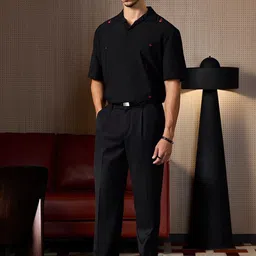 Snitch Men Solid Relaxed Fit King Of Hearts Pleated Formal Trousers image 5