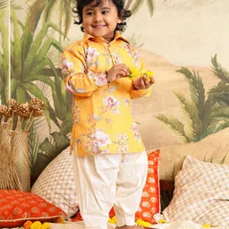 VASTRAMAY SISHU Muslin Full Sleeves Seamless Floral Printed Kurta With Patiala Set - Yellow & Cream-picture-18