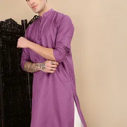 House of Pataudi Men Textured Pattern Cotton Straight Kurta image 5