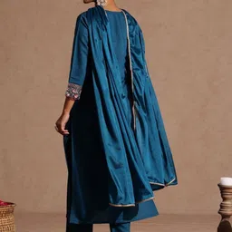 Janasya Women Floral Yoke Design Gotta Patti Straight Kurta With Trousers & Dupatta image 5