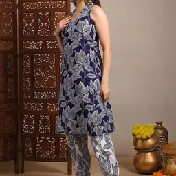 Globus Women Printed Regular Kurta with Trousers image 4