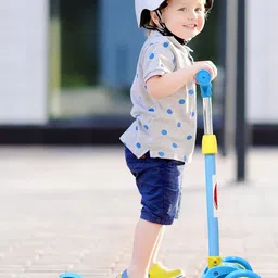 CHANAK Kids 3 Wheel LED Scooter Folder 4 Height Lock Ride On Vehicles image 4