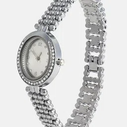 HAUTE SAUCE by Campus Sutra Women Embellished Dial & Stainless Steel Embellished Straps Analogue Watch image 3