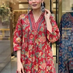 JANOI Women Floral Printed Regular Kurta with Palazzos & With Dupatta image 4