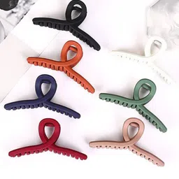DailyObjects Women Set of 4 matt Finished t-shapes Hair Claw Clip-picture-19